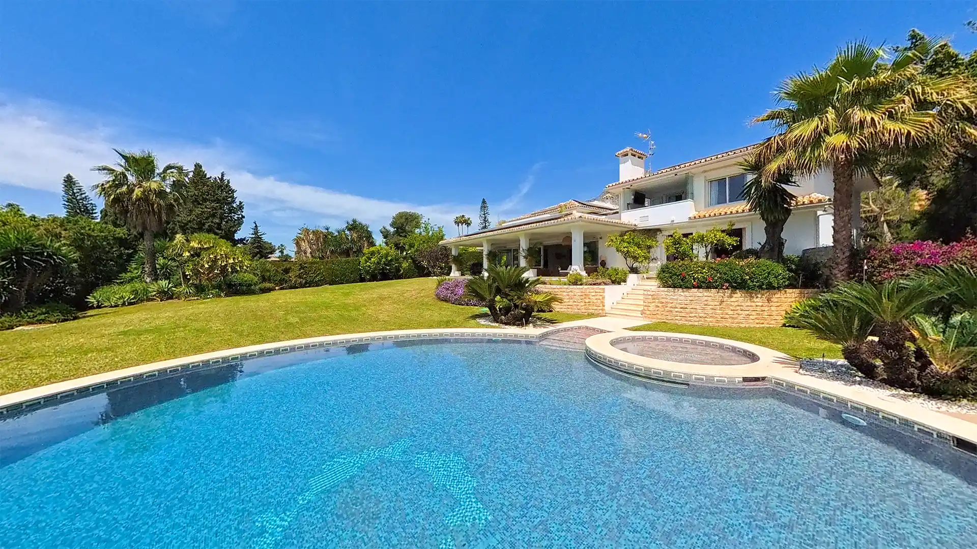 Real Estate Walkthrough Video of a property in Marbella